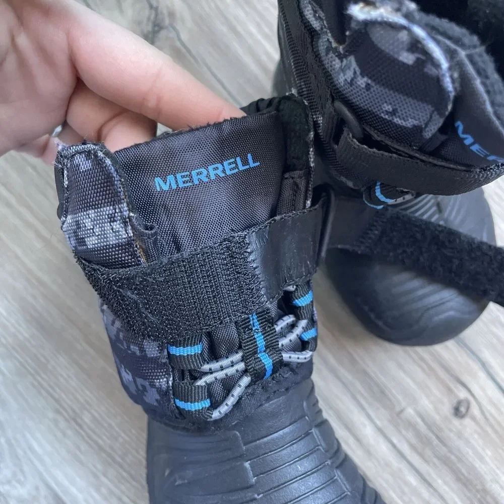 Merrell Kids Black & Gray Digital Camo Snow Boots